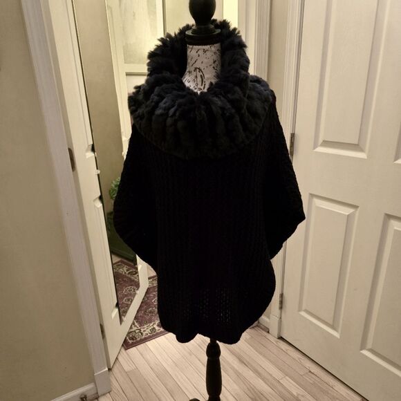 DOLCE CABO NAVY KNITTED PONCHO WITH FULL COLLAR - Picture 2 of 6